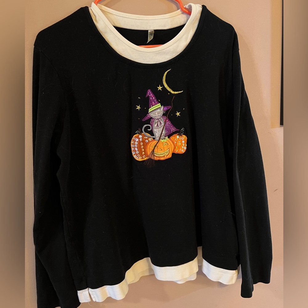 White Stag  ladies’ Halloween shirt with embroidered cat, moon, and pumpkins 🎃